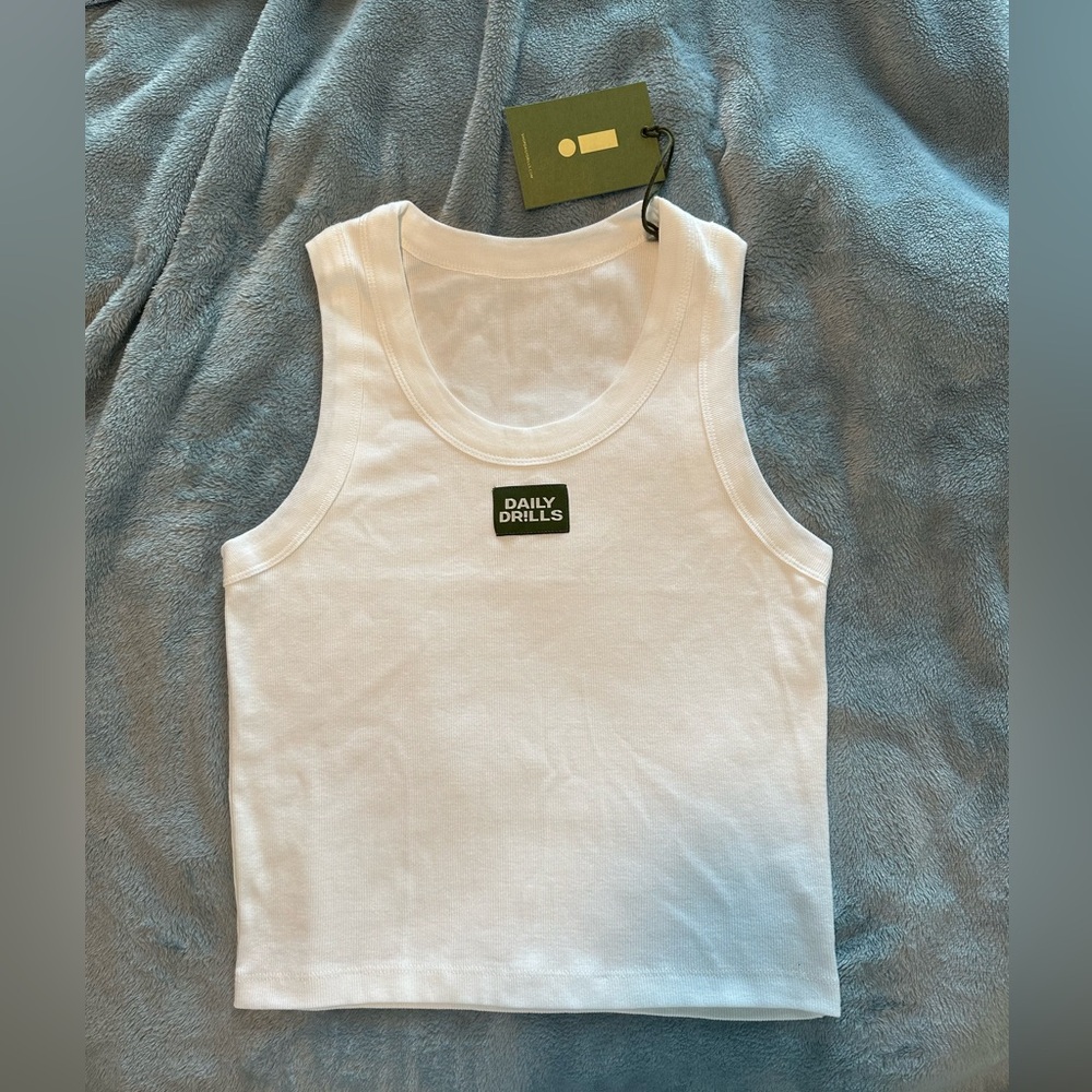 NWT DAILY DRILLS WHITE RIB LOGO TANK